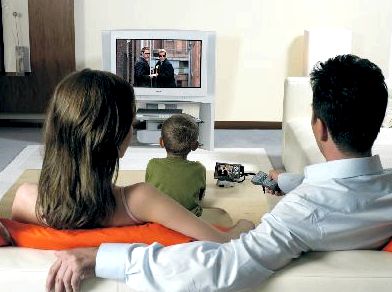Сколько можно смотреть телевизор детям